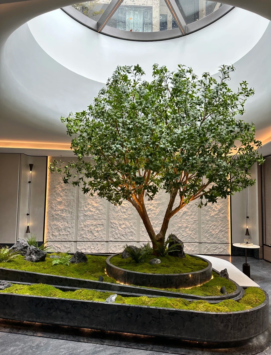 Indoor and Outdoor Decorative Artificial Green Plant Tree Landscape 