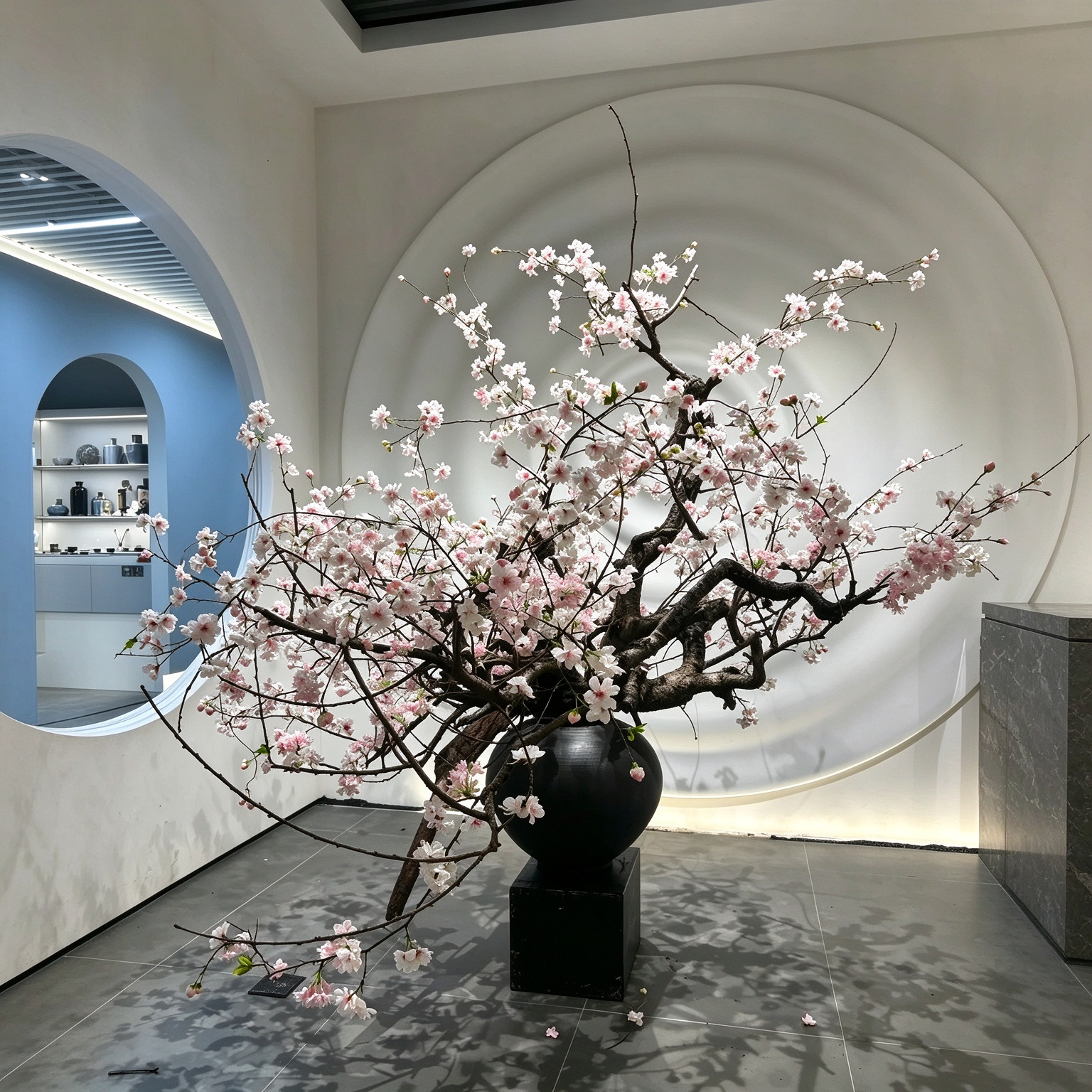 Simulated Cherry Blossom Fallen Branch Floor Floral Installation | New Chinese Zen Large-Scale Flower Arrangement
